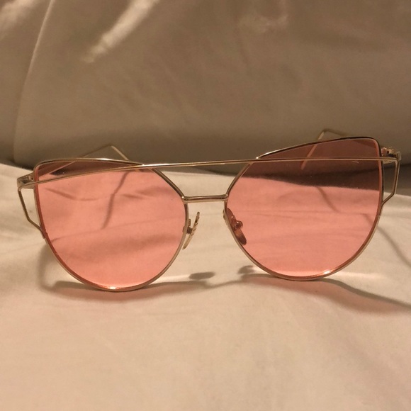 Accessories - Rose gold and pink sunglasses